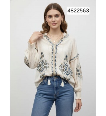 BLUSA PUNTITOS BORDADA 4822563