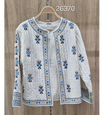 CHAQUETA BORDADA CON JEANS...